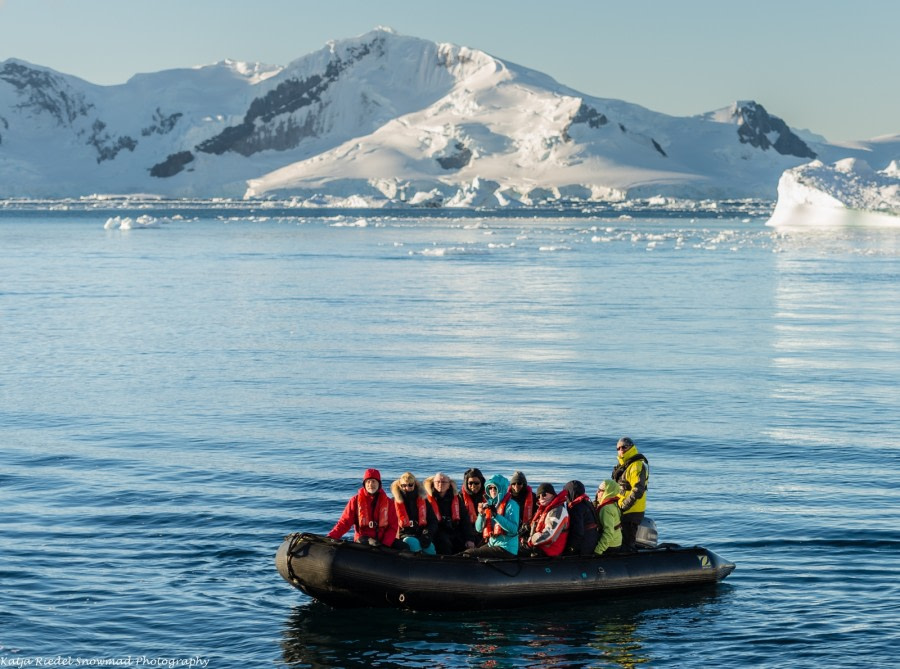 PLA29-17_20170301_Katja Riedel_DSC_9799_Kaspar zodiac cryuising-Oceanwide Expeditions.jpg