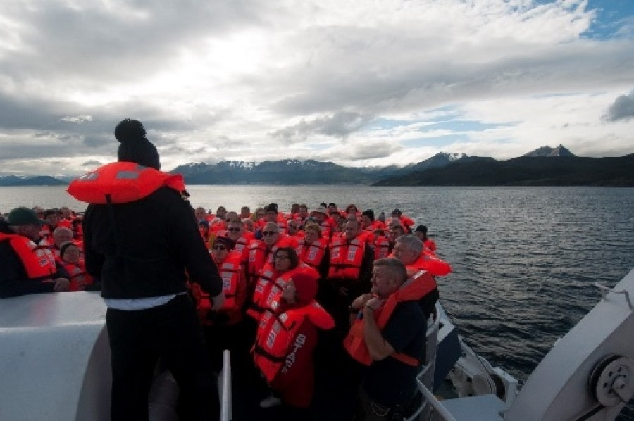 PLA27-17_18_Jan_lifeboat drill-Oceanwide Expeditions.jpg