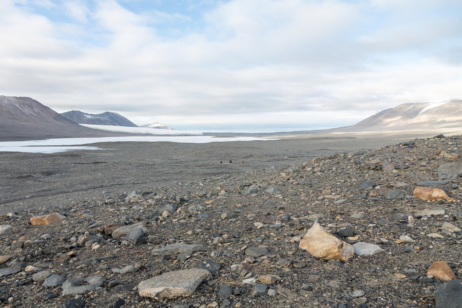 OTL28-17, Ross Sea,170226_Taylor-Valley_252© Rolf Stange-Oceanwide Expeditions.jpg