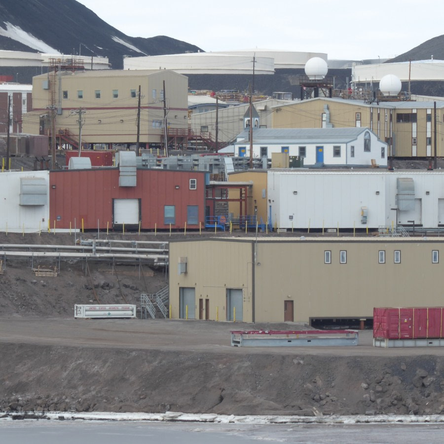 OTL28-17, Ross Sea,Day 14 Victoria Salem. General view of McMurdo-Oceanwide Expeditions.JPG