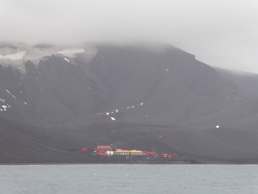 OTL29-17,Day 4 Victoria Salem. Spanish base, Deception Island-Oceanwide Expeditions.JPG