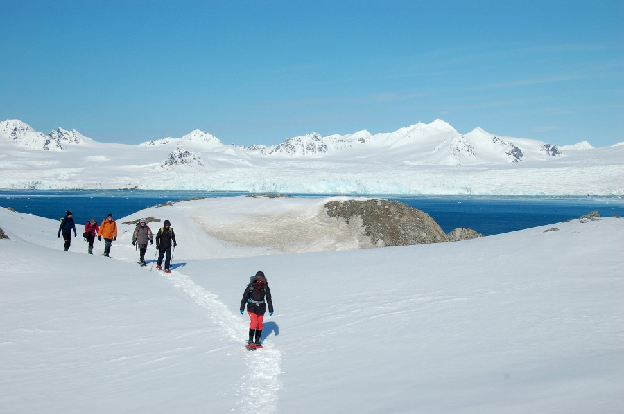 Snowshoe hike, Spitsbergen, Arctic Spring  © Oceanwide Expeditions, Philipp Schaudy