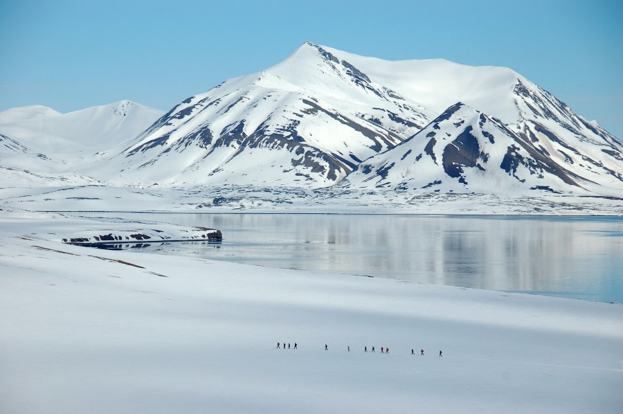 Snowshoe hike, Spitsbergen, Arctic Spring  © Oceanwide Expeditions, Philipp Schaudy