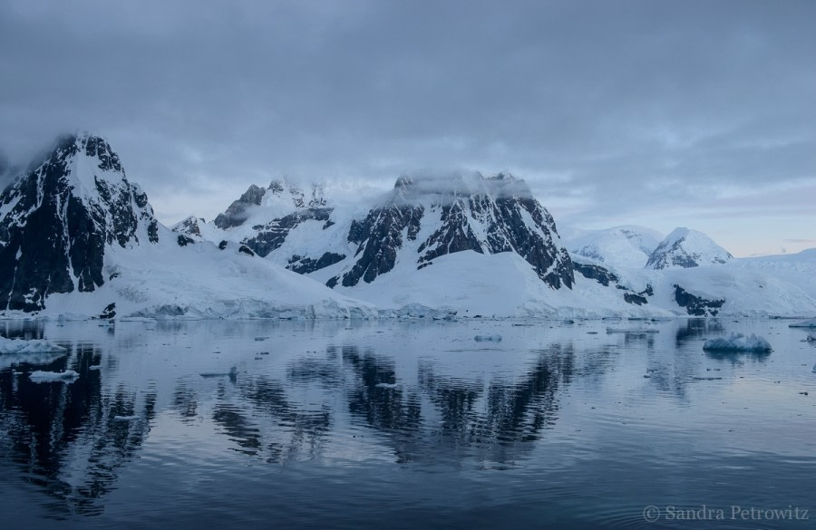 OTL26-18, Day 5 20180107_SandraPetrowitz_Camping_Midnight_© Oceanwide Expeditions.jpg