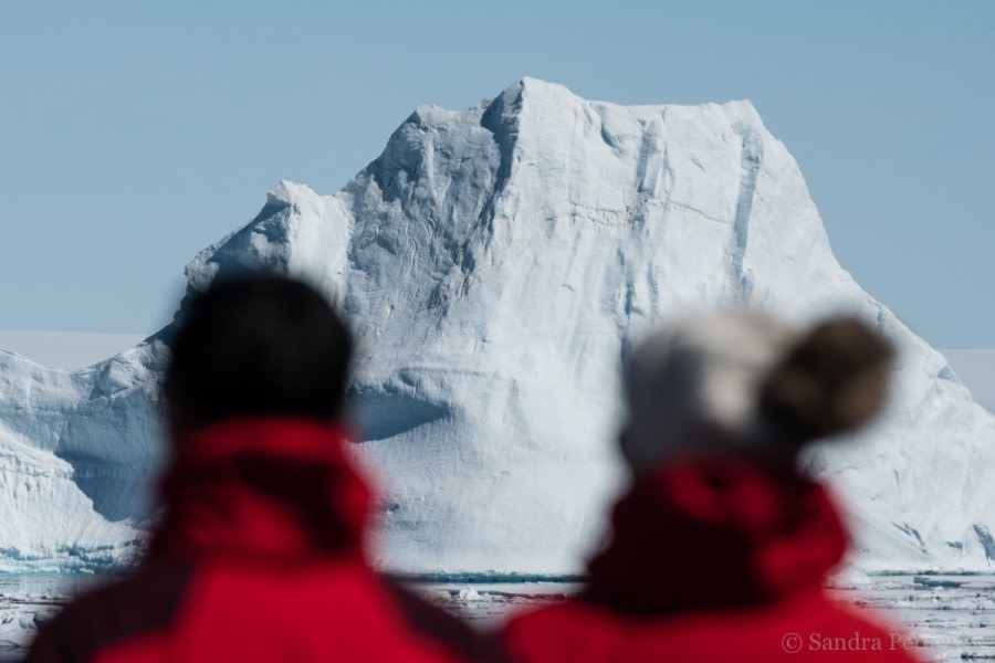 OTL26-18, Day 4 20180106_SandraPetrowitz_Iceberg_© Oceanwide Expeditions.jpg