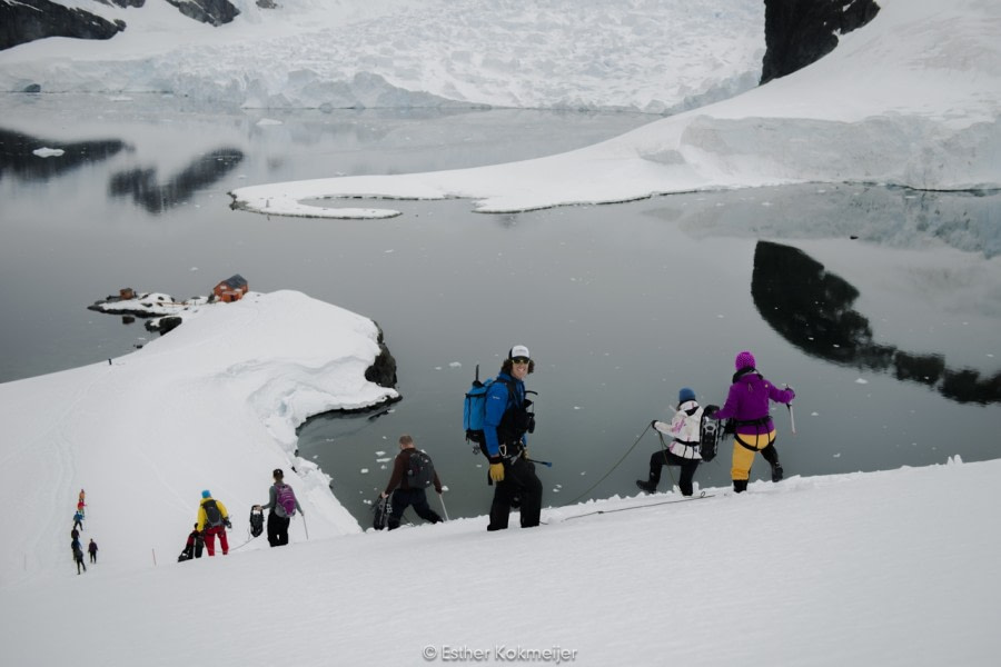 PLA24-17, 2017-12-24 - Base Brown Esther Kokmeijer-19_© Oceanwide Expeditions.jpg