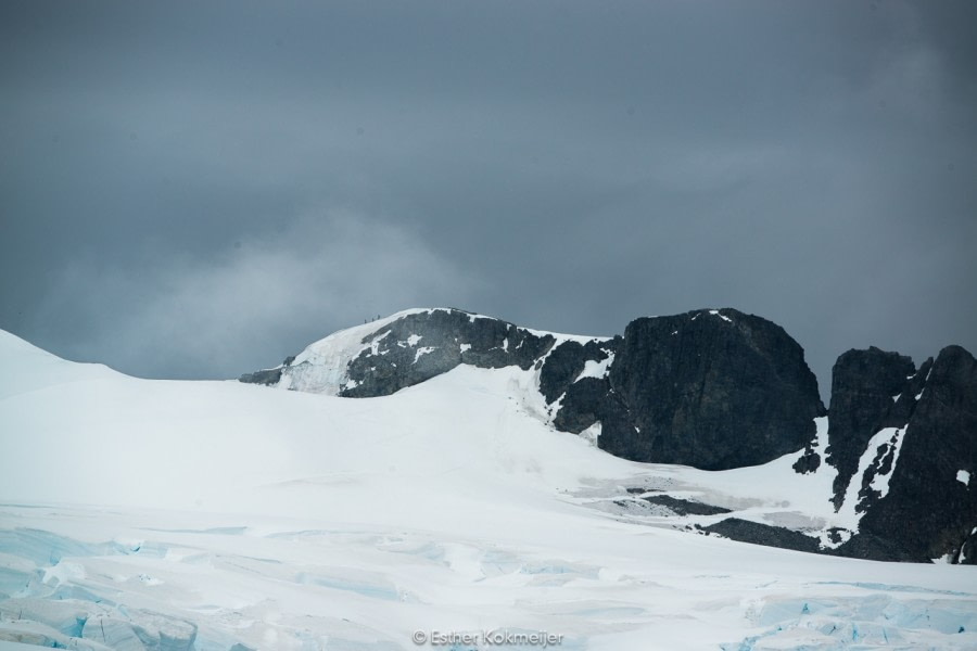 PLA25-17, 2018-01-01 Cuverville Island - Mountaineers - Esther Kokmeijer-35_© Oceanwide Expeditions.jpg