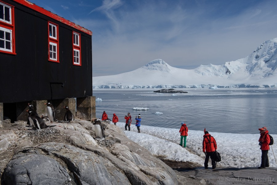 OTL26-18, Day 6 20180108_SandraPetrowitz_PortLockroy_© Oceanwide Expeditions.jpg