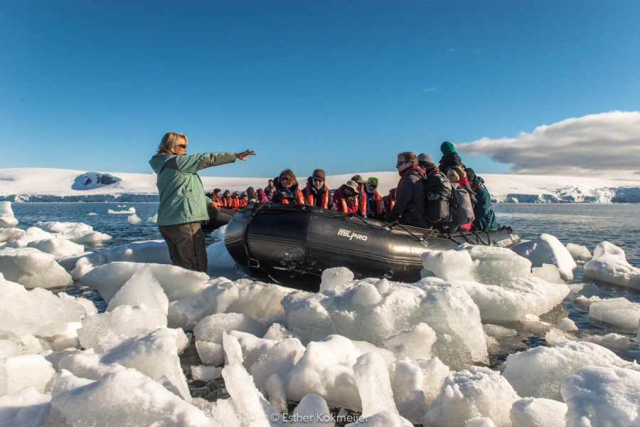 PLA25-17, 2018-01-06 Yankee Harbour - Esther Kokmeijer-03_© Oceanwide Expeditions.jpg