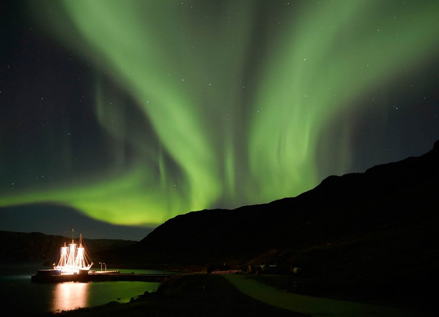 Aurora borealis, Rembrandt van Rijn, Greenland © Dr Lothar Kunze-Oceanwide Expeditions.jpg