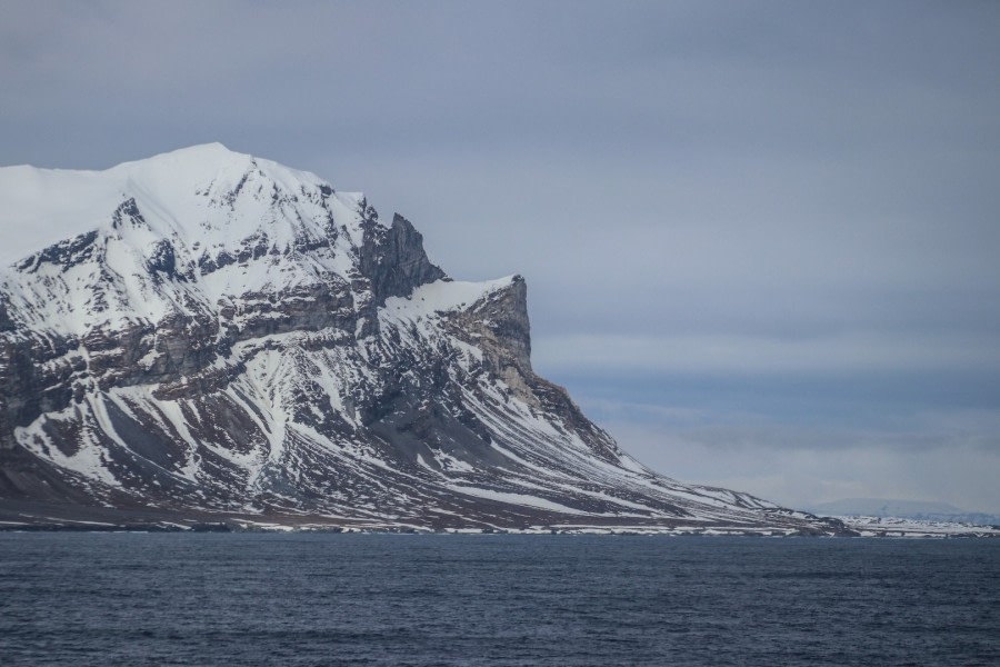 Entrance to the Isfjorden