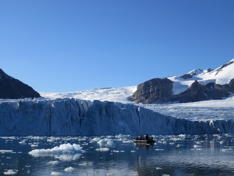 PLA14-18 Day 9 Day 9 glaciercruise_shelli-Oceanwide Expeditions.JPG