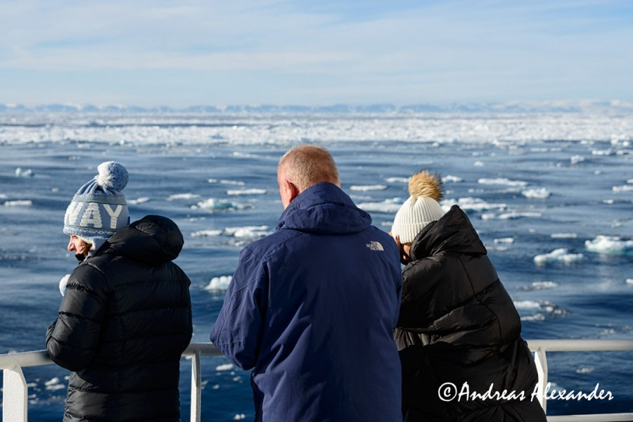 PLA16-18 Day 4 20180908_AndreasAlexander_PackIce-Oceanwide Expeditions.jpg