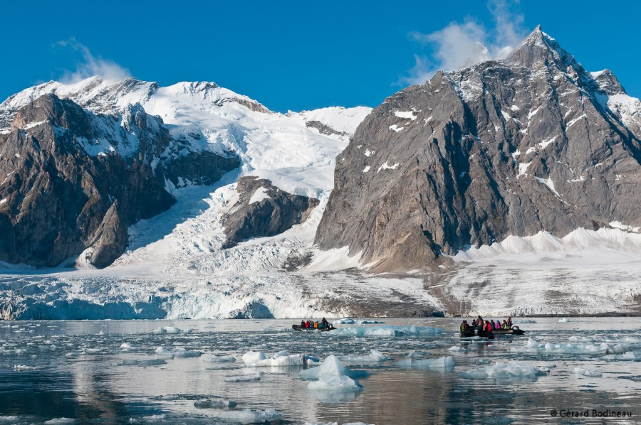 PLA14-18 Day 9 Day09-01_Samarivågen_ZodiacCruise_GerardBodineau-Oceanwide Expeditions.jpg