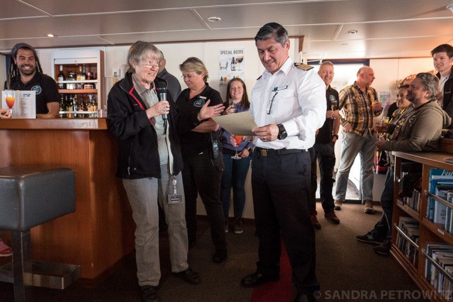 OTL21-18, 20181106_SandraPetrowitz_CaptainsFarewell- Oceanwide Expeditions.jpg