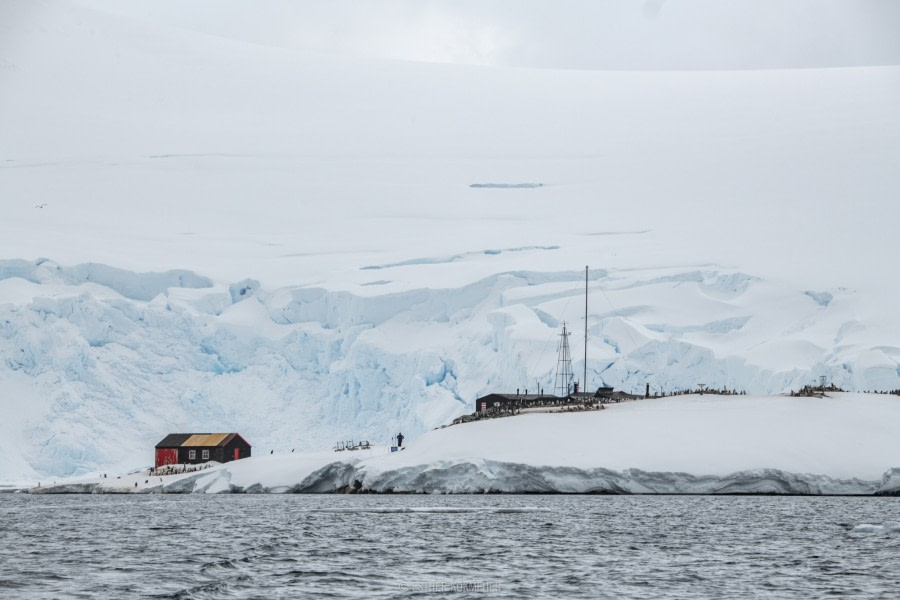 OTL22-18 - 20181114 - Port Lockroy - Esther Kokmeijer-1 - Oceanwide Expeditions.jpg