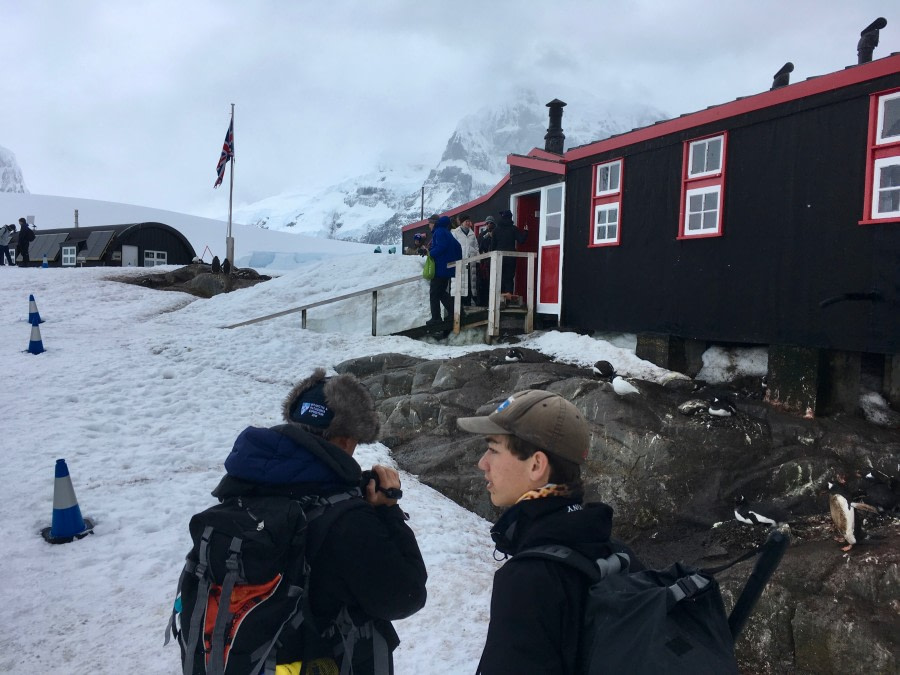 Port Lockroy / Dorian Bay-Damoy Point