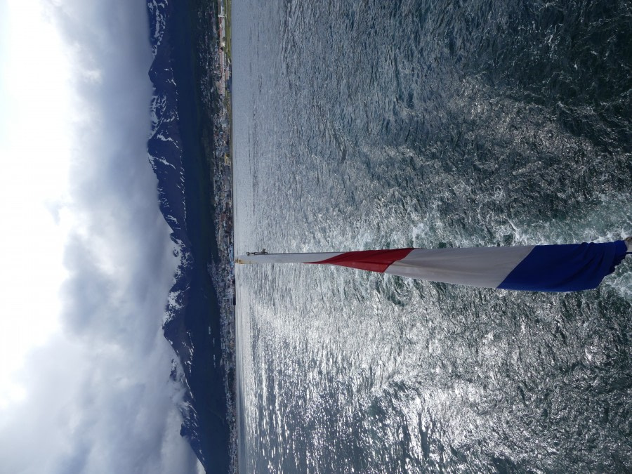 PLA23-18, 3 DEC, Dutch flag leaving Ushuaia_Victoria-Salem -Oceanwide Expeditions.JPG
