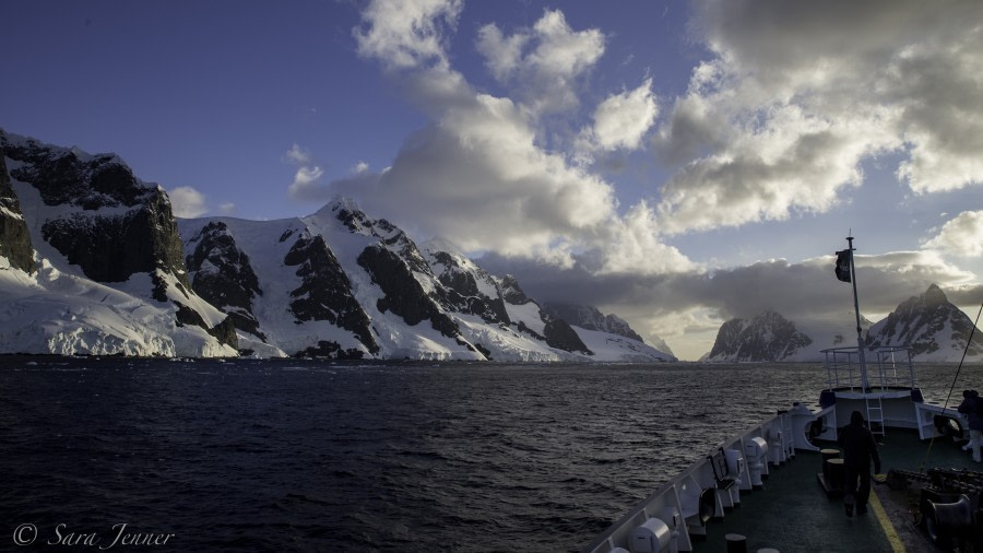 PLA27-19, Day 5 Lemaire Channel - Oceanwide Expeditions.jpg