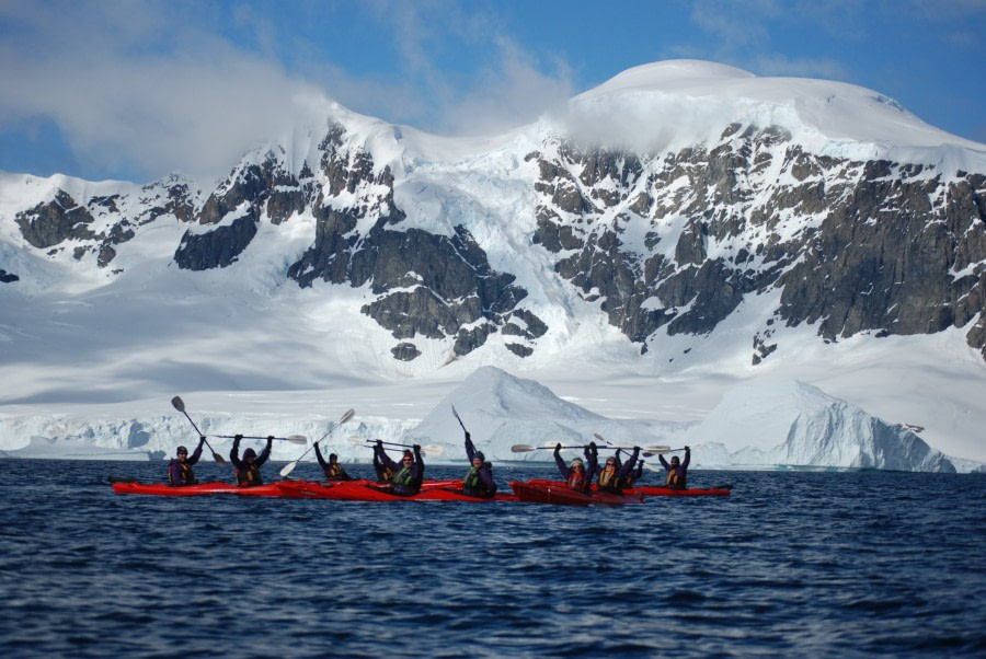 PLA26-19, 03 Feb- kayakers - Oceanwide Expeditions.jpg