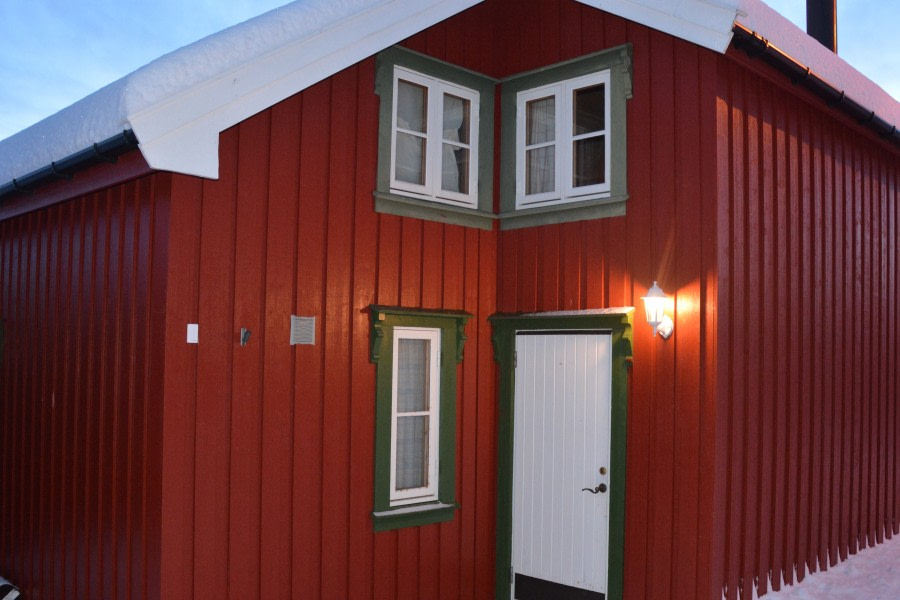 North Norway colourful house © Florian Piper - Oceanwide Expeditions.jpg