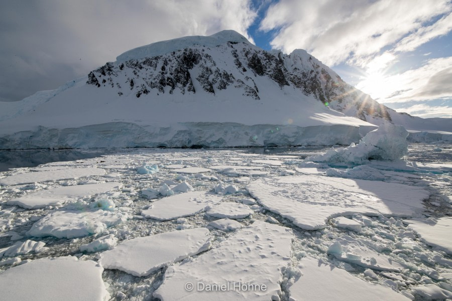 OTL33-19, DAY 5, 22 MAR A46I7191_1-2 - Daniel - Oceanwide Expeditions.jpg