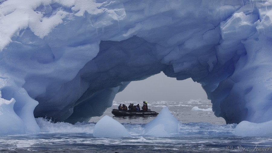 PLA29-19, icehole - Oceanwide Expeditions.jpg