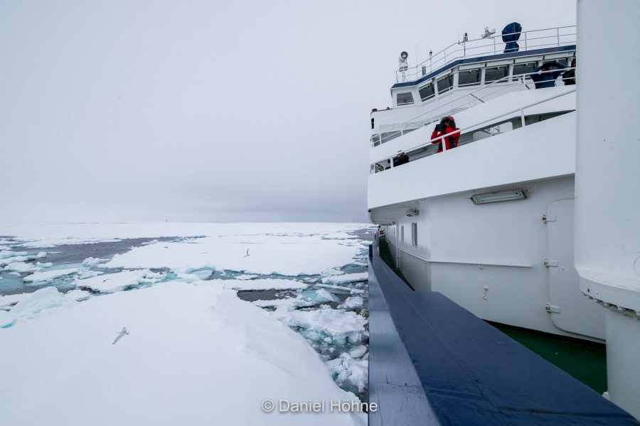 PLA05-19, A46I3793-2 - Daniel Hoehne - Oceanwide Expeditions.jpg