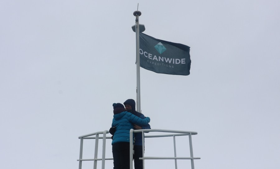 PLA05-19, PeopleFlag - Oceanwide Expeditions.jpg