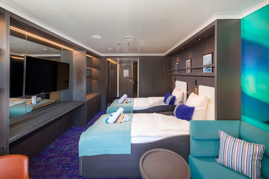 Hondius, Twin deluxe cabin 04.jpg