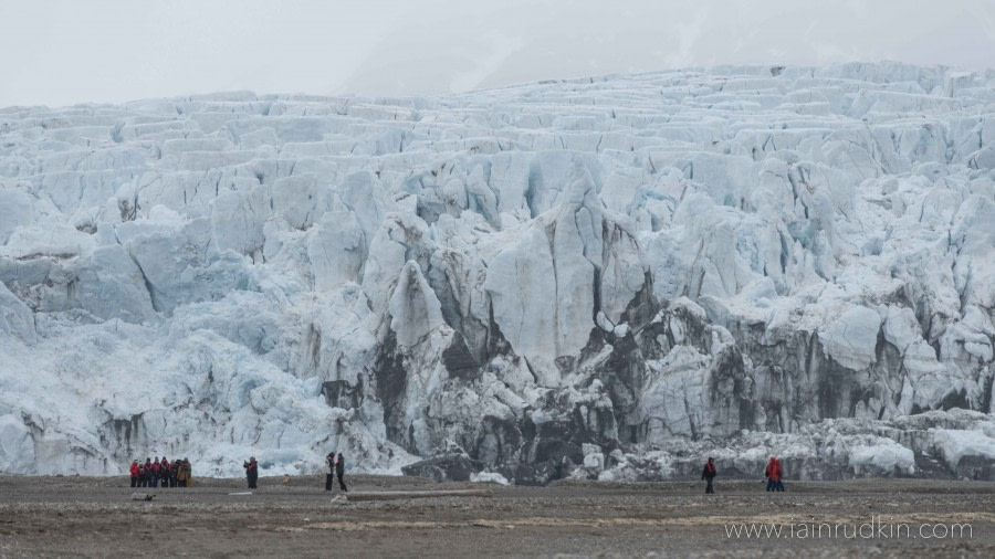 HDS05-19, DAY 08, Iain Rudkin - Landscape1 - 27062019 - Oceanwide Expeditions.jpg