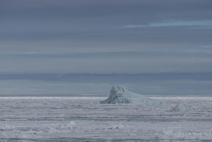 HDS05-19, DAY 04, Iain Rudkin - Landscape1 - 24062019 - Oceanwide Expeditions.jpg