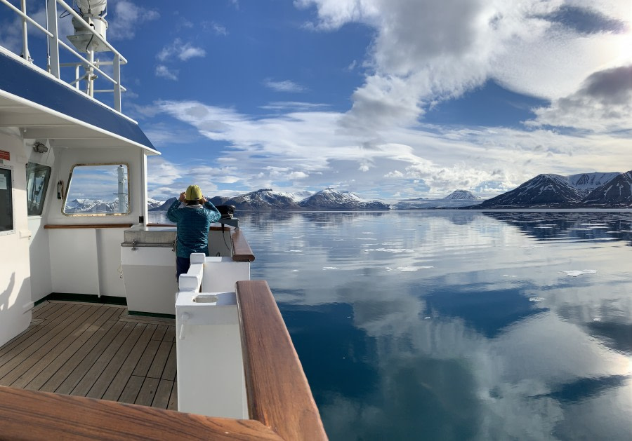 PLA07-19, DAY 02 Billefjord, clouds and reflections - Oceanwide Expeditions.JPG