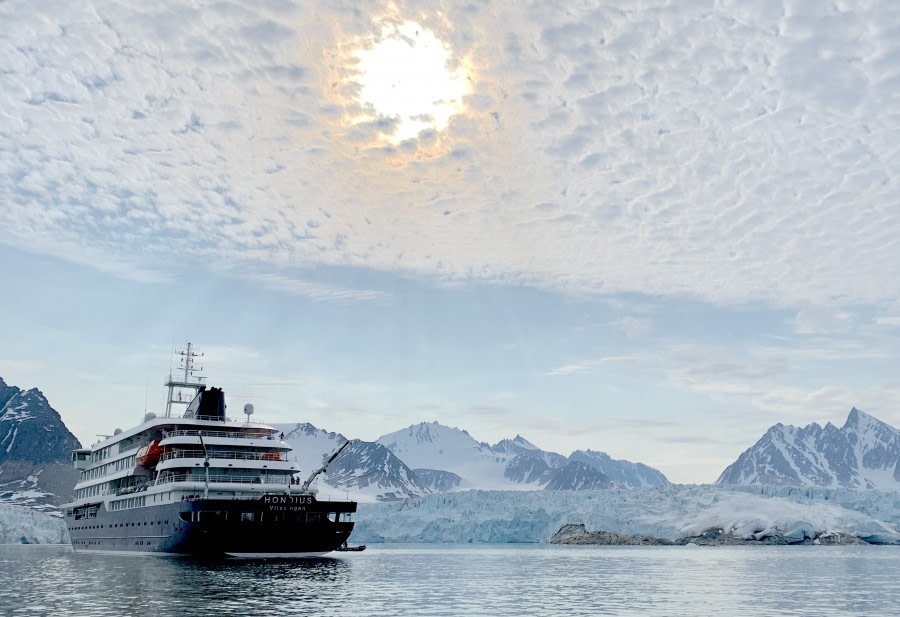 Bjørnfjorden in front of Smeerenburgbreen glacier and Ytre Norskøya