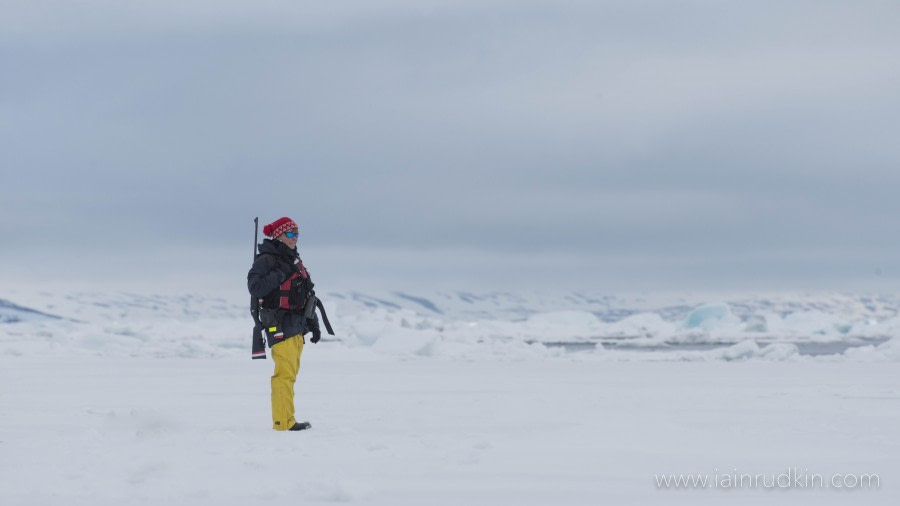 HDS06-19, DAY 03, Iain Rudkin - Guide1 - 30062019 - Oceanwide Expeditions.jpg