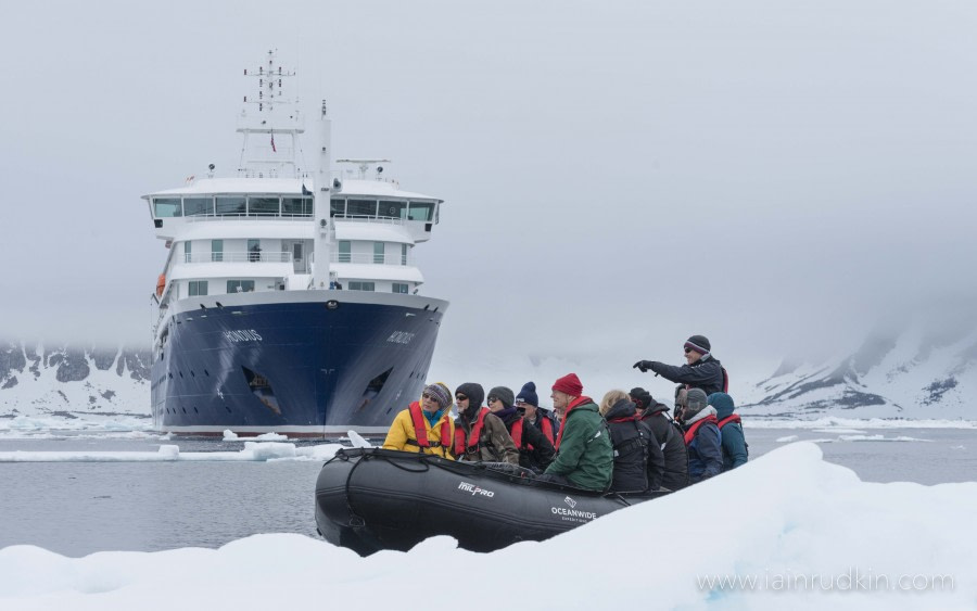 HDS06-19, DAY 03, Iain Rudkin - Guest4 - 30062019 - Oceanwide Expeditions.jpg