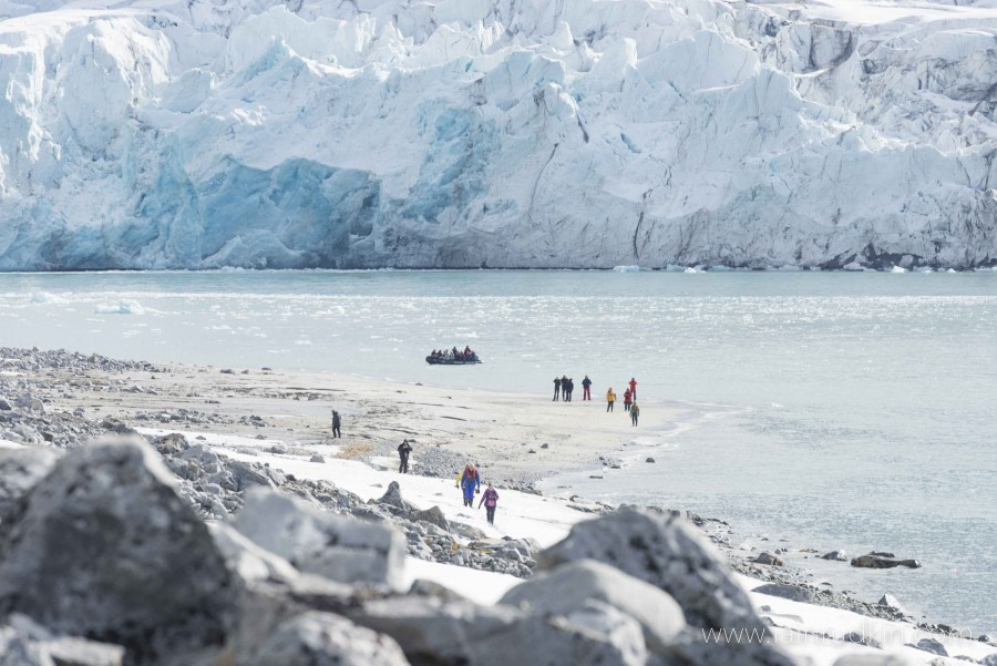 HDS06-19, DAY 02, Iain Rudkin - Guest1 - 29062019 - Oceanwide Expeditions.jpg