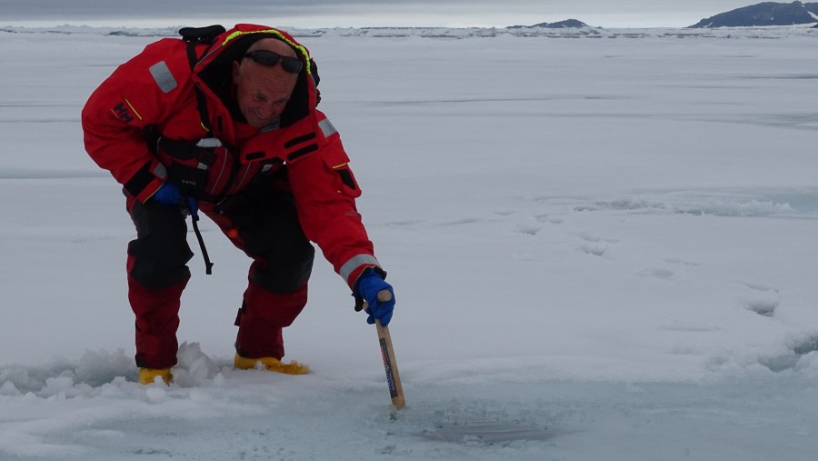 HDS06-19, DAY 03, meike bill - Oceanwide Expeditions.jpg