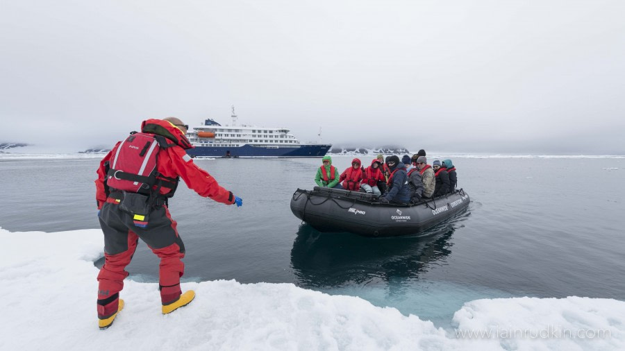 HDS06-19, DAY 03, Iain Rudkin - Guest5 - 30062019 - Oceanwide Expeditions.jpg