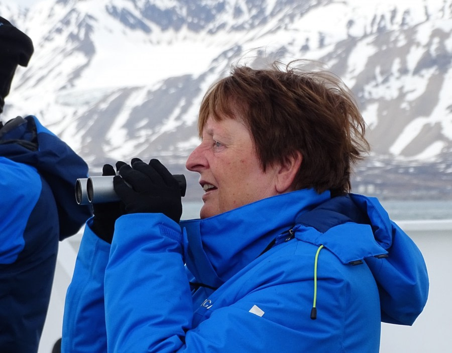 HDS06-19, DAY 05, meike polarbearwatching - Oceanwide Expeditions.jpg