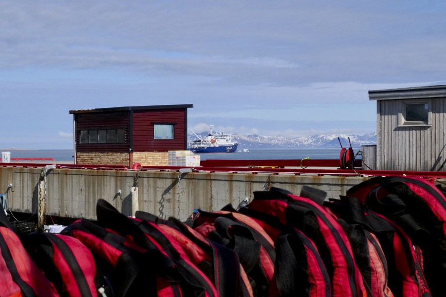 PLA09-19, DAY 01, Ny Alesund, Tanja P1068163 - Oceanwide Expeditions.jpg