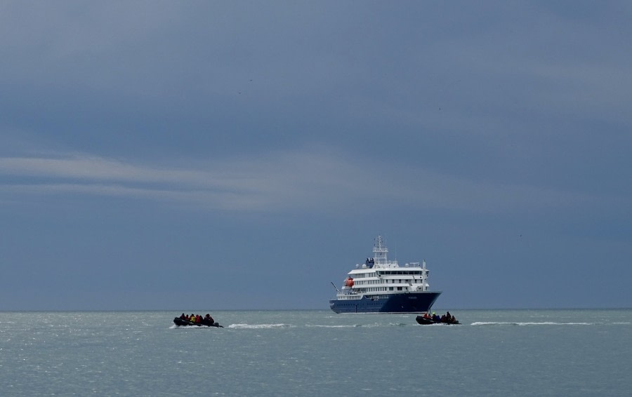 HDS06-19, DAY 04, ship with zodiacs meike - Oceanwide Expeditions.jpg