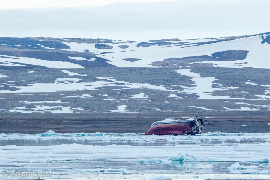 PLA09-19, DAY 04, Shipwreck, 20190707_Arjen_Drost_0067 - Oceanwide Expeditions.jpg