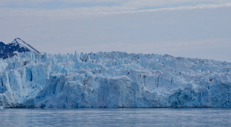 HDS09-19 DAY 03 Cornejo-Monacobreen III - Oceanwide Expeditions.jpg