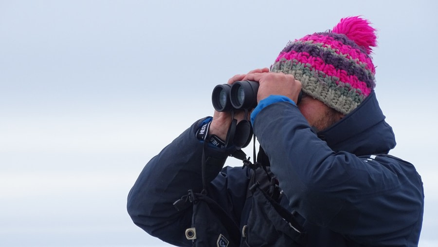 HDS08-19 DAY 07_meikesjoer-staff -Oceanwide Expeditions.jpg