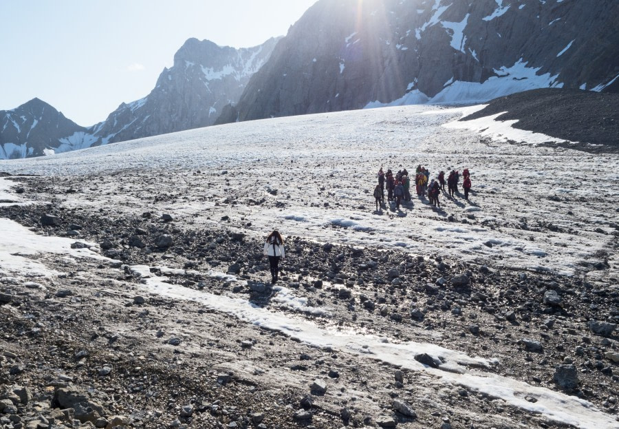 HDS09-19 DAY 08 MScott - Glacier walk - Oceanwide Expeditions.jpg