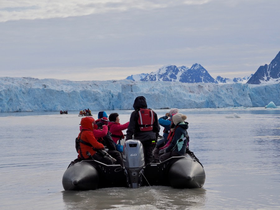 HDS09-19 DAY 03 Cornejo-Monacobreen and zods - Oceanwide Expeditions.jpg