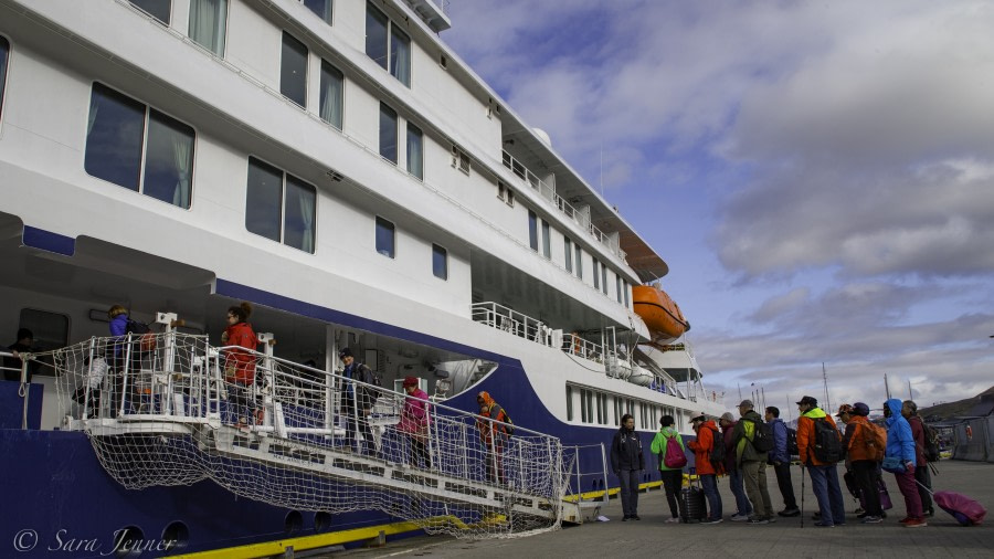 Embarkation, Longyearbyen