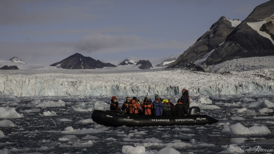 HDS11-19 DAY 09 Zodaic 4 -Oceanwide Expeditions.jpg