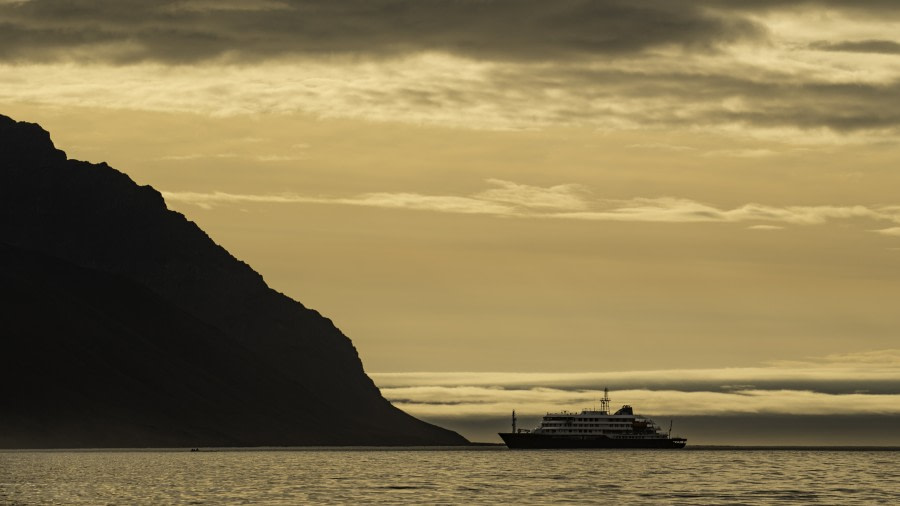 Turner Sund and at sea towards Iceland